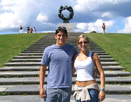 Andrew & Sarah at Vegeland Park